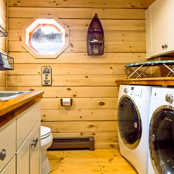 Craftsman Laundry Room