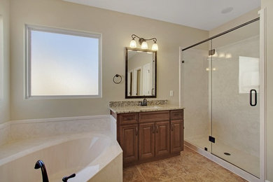 Bathroom - bathroom idea in Miami