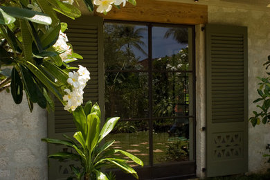 Cottage on the Big Island of Hawaii with Steel Windows and Doors by AIW