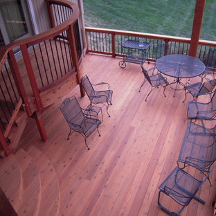 カンザスシティのおしゃれなデッキの写真