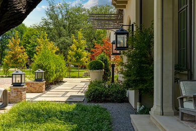 This is an example of a transitional landscaping in Dallas.