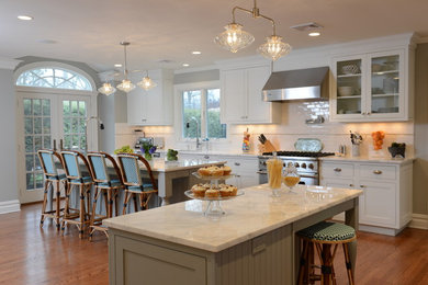 Inspiration for a timeless kitchen remodel in New York