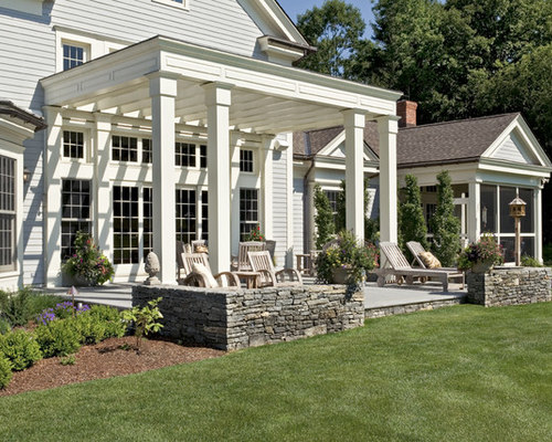 Farmhouse Patio Design Ideas, Remodels & Photos | Houzz