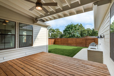 Example of an exterior home design in Dallas