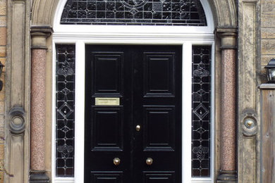 Design ideas for a traditional entryway in Edinburgh.