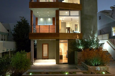 Trendy exterior home photo in Los Angeles