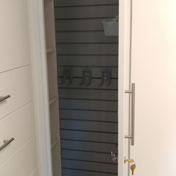 Master Walk-in