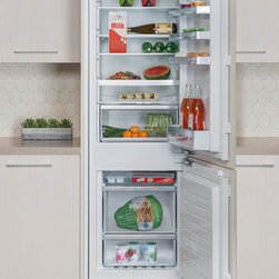 24" Built-In Custom Panel Bottom Freezer - 800 Series - Refrigerators