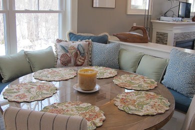 This is an example of a traditional dining room in Portland Maine.