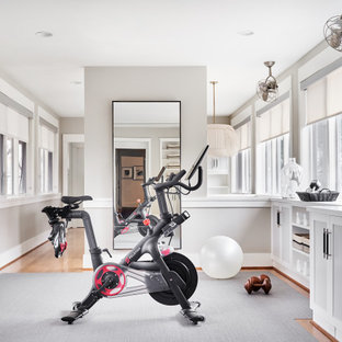 Modelo de gimnasio clásico renovado con suelo gris