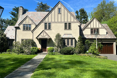 Inspiration for a timeless exterior home remodel in New York