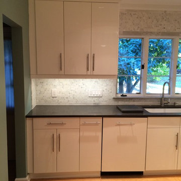 Monmouth County mid century home gets a modern kitchen in Freehold