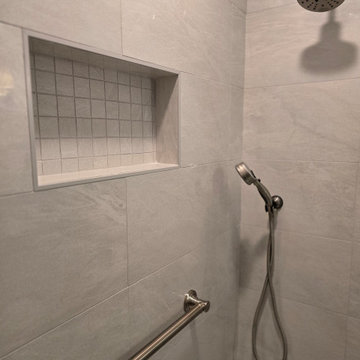 Upstair's Guest Bath