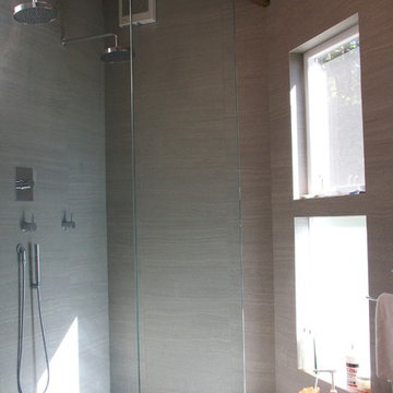 Custom shower with Stone Project "Grey Falda" tile