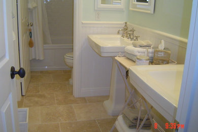 Inspiration for a timeless bathroom remodel in Orange County