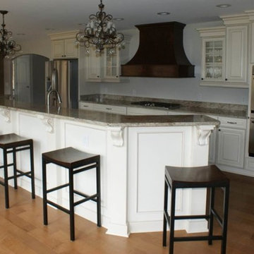 Open Savannah Two-Tone Kitchen