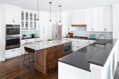 Inspiration for a transitional kitchen remodel in Minneapolis