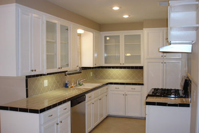 Elegant kitchen photo in Austin