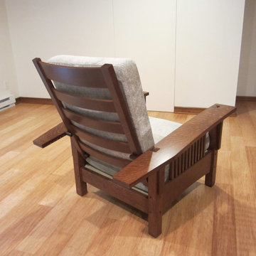 Quarter Sawn Oak Arts & Crafts settle and arm chair