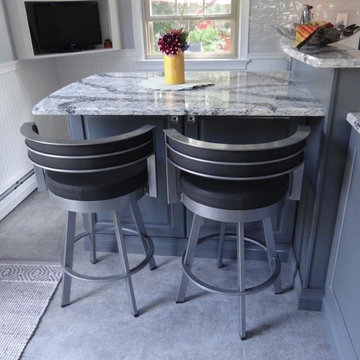 Two-tone Trending Gray