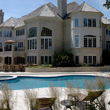 North Barrington, IL Freeform Pool and Spa with Picture Frame Automatic Cover
