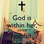 Holly Hall's photo