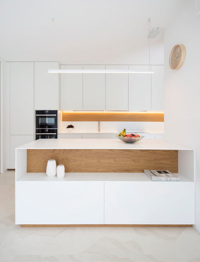 Contemporary Kitchen by Didonè Comacchio Architects