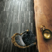 515 Guest Bath