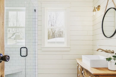 Example of a bathroom design in Grand Rapids