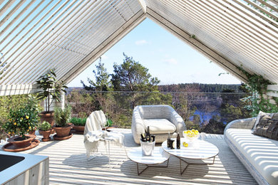 Photo of a contemporary deck in Stockholm.