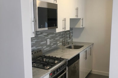 Kitchen - kitchen idea in New York