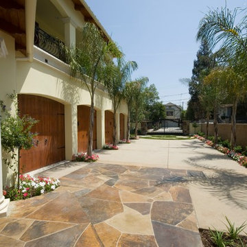 Avenida Hacienda, Tarzana