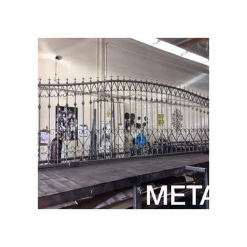 Metal gates