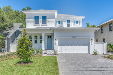Arts and crafts home design photo in Tampa