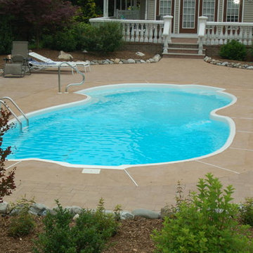 Leading Edge - St. Clair Fiberglass Swimming Pool