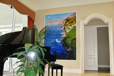 Dining room photo in Miami