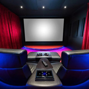 Example of a minimalist home theater design in Le Havre