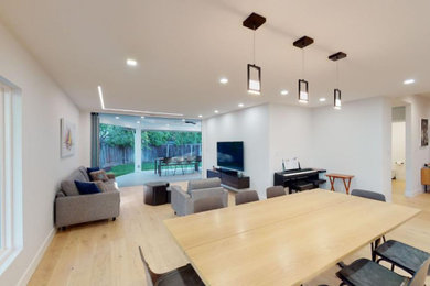 Minimalist dining room photo in San Francisco