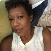 Kim Holas's photo