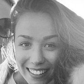 Lily Young's photo