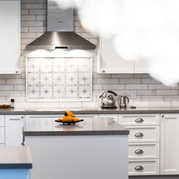 Charming kitchen and bath in La Cañada