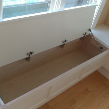 2241 BUILT-IN BENCH W/ STORAGE