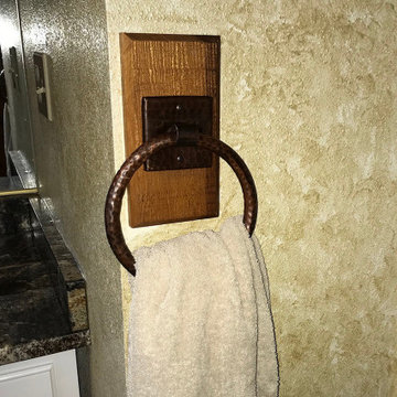 7" Hammered Copper Towel Ring (TR7DB)