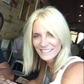 Kellie Martin's photo