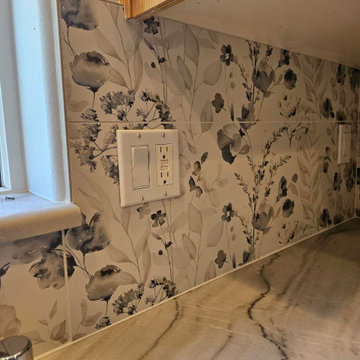 Kitchen Quartzite countertops & large format tile backsplash
