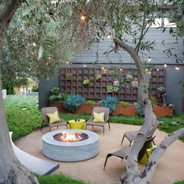 Outdoor Livingcopper succulent art wall  xErnsdorf Design  xFire table  xfirepit