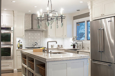 Trendy kitchen photo in New York