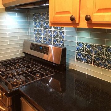 William De Morgan Carnation Kitchen