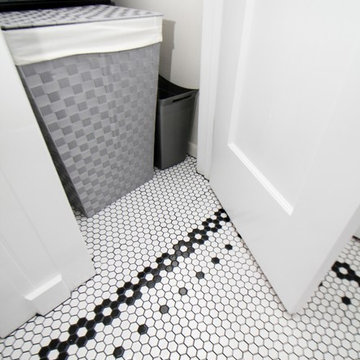 Key St - Vintage Bathroom