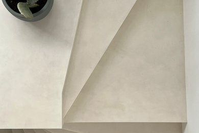 Nahtlose Komposition: Fugenlose Treppenkunst in Beige